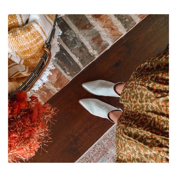 Free People White Ankle Boots - Picture 6 of 16